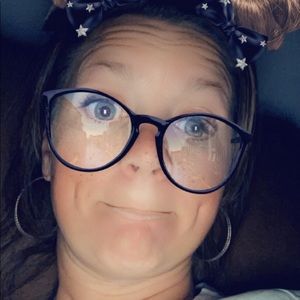 Meet your Posher, Renee